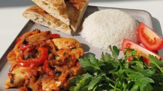 Чахохбили из курицы со свежими овощами