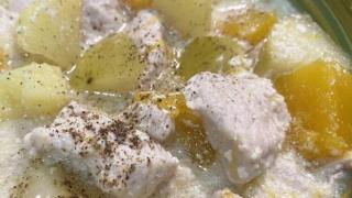 Рагу с курицей, тыквой, картофелем и яблоками