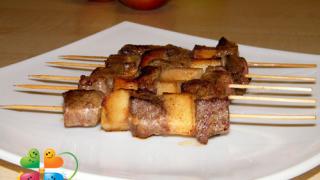 Печеночные шашлычки с яблоками