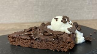 Вкуснейший  шоколадный пирог из трёх ингредиентов для тех, кто на диете.  Без муки и сахара